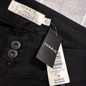 Torrid Jegging Bermuda Shorts